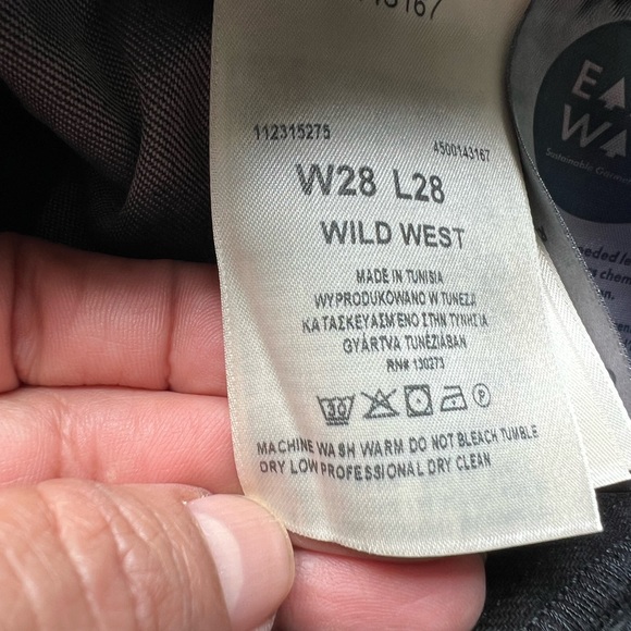 WOMEN'S WILD WEST HIGH RISE STRAIGHT JEAN IN BLACK - Picture 12 of 15